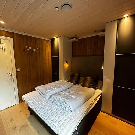 On Geilotunet, Close To Center *