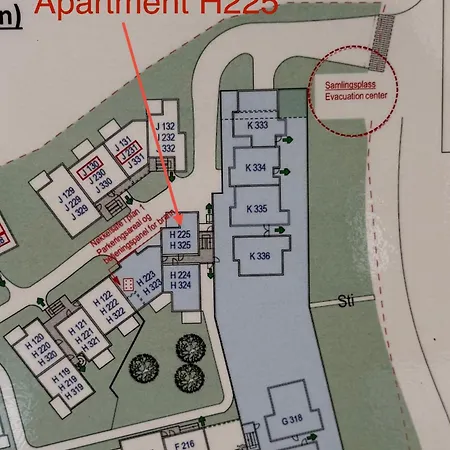 On Geilotunet, Close To Center * גיילו