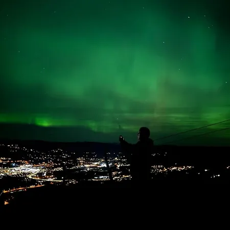 On Geilotunet, Close To Center גיילו