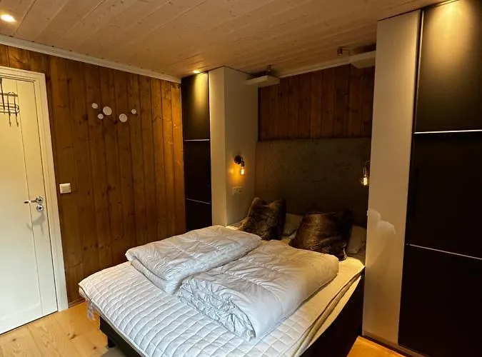 On Geilotunet, Close To Center *